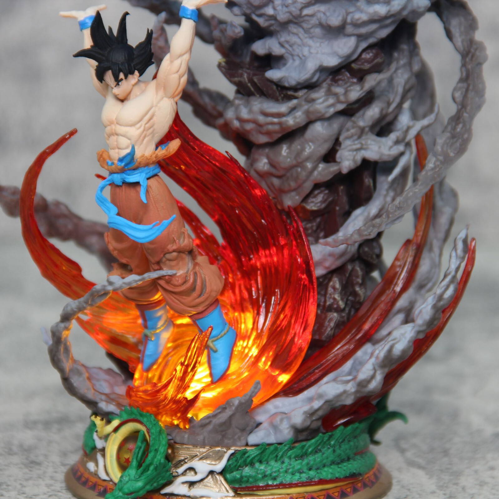 Figurine Dragon Ball Goku Genkidama Lumineuse de 25cm en PVC - 3
