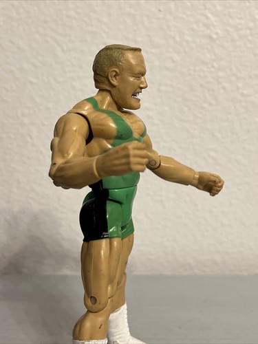 WWE FIT FINLAY 6.5” ACTION FIGURE TOY (PRE-OWNED) - Picture 5 of 11