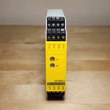Schleicher SNE 4004K-A Safety Relay 18815437 24VAC/DC