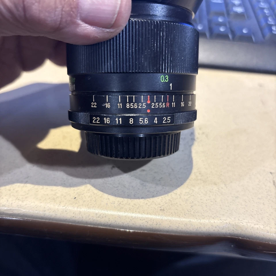 Vivitar 28mm 1:25 Wide Angle Lens  - Image 4 of 4