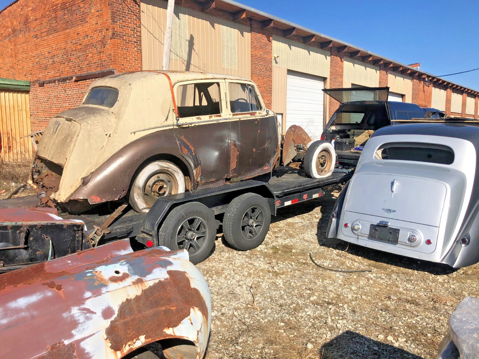 ROLLS ROYCE WRAITH DAWN BENTLEY GREASER. LARGEST USED 1946-55 INVENTORY ON EARTH