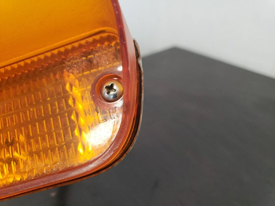 Dodge Pickup Truck D100 D150 D250 Ramcharger luz de estacionamiento de giro lado del conductor LH OEM Foto 2 de 4