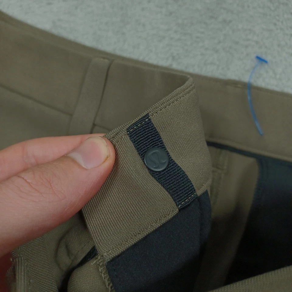 Pantalones Lululemon Para Hombres 34 Marrón ABC Pantalón Calce Clásico Bolsillos Preppy Foto 3 de 4