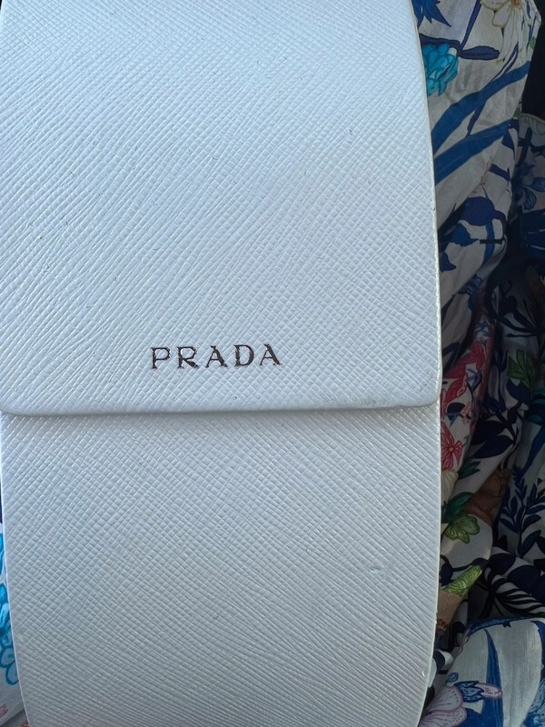 Prada Women display picture 2