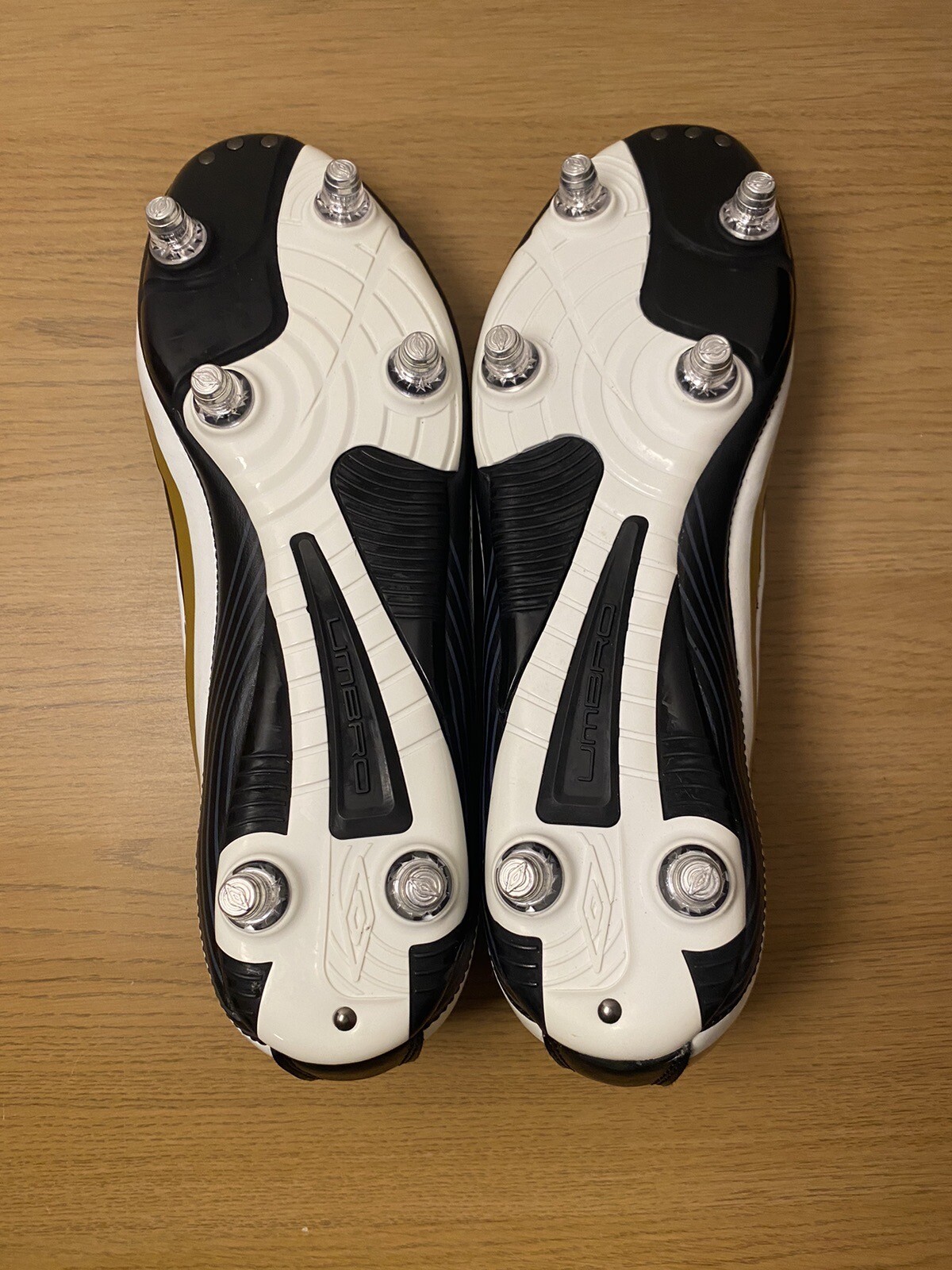 Umbro Vortex 2 A SG Football Boots Size 10 Black/White/Gold eBay