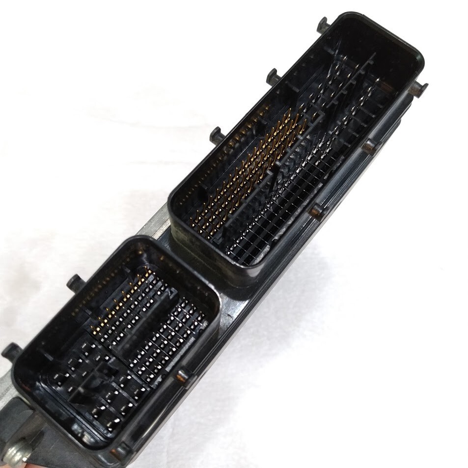 a。ページ☆ Toyota Land Cruiser 89530-60280 4WD control computer oem jdm
