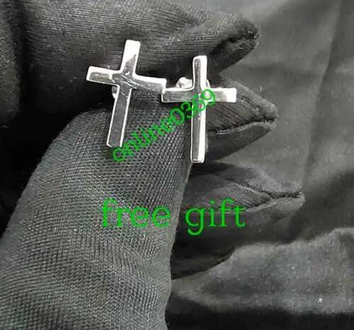 男式珐琅 3D Malcom-X 吊坠 0.50 克拉天然莫桑石 925 银免费耳钉 — 第 2/4 张图片