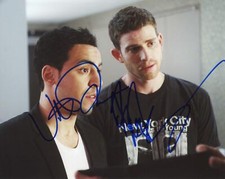 Bryan Greenberg & Victor Rasuk "How to Make It in America" SIGNED 8x10 Photo B