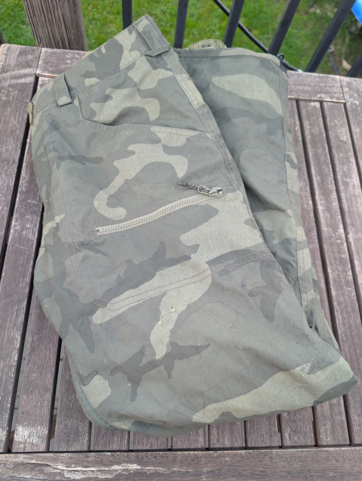 PANTALONES CARGO BURTON SNOWBOARD ESQUÍ LIVING FORRO PANTALONES TALLA M CAMUFLAJE