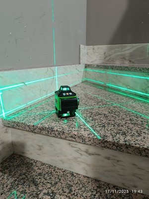Nivel Láser 16 Líneas Verde 4D + Trípode