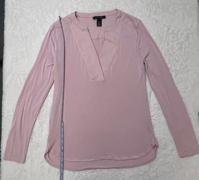 White House Black Market Women s Long Sleeves V-Neck Yunic Blouse, Light Pink S