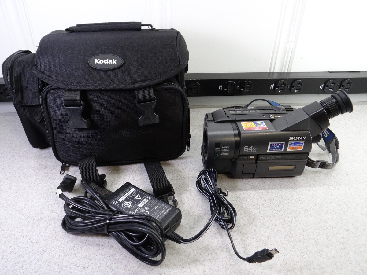ビデオカメラ SONY Video8XR Handycam Vision CCD-TRV15 Sony Handycam Vision CCD-TRV15 Video8 XR Camcorder 16x/64x 2.5