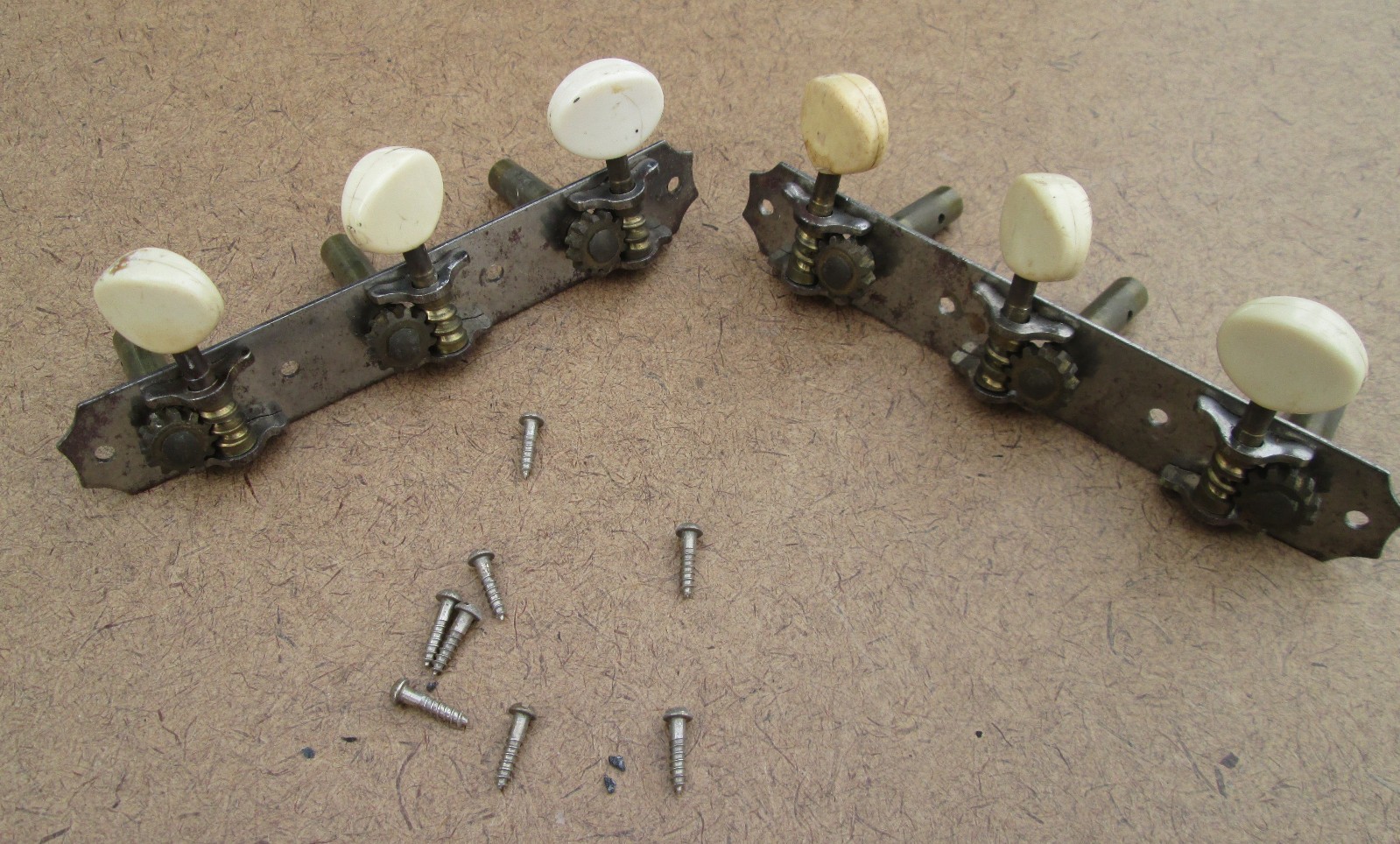 Vintage '30s Kluson PREWAR PAT # SOLID HEADSTOCK  Guitar TUNER Removable Posts!