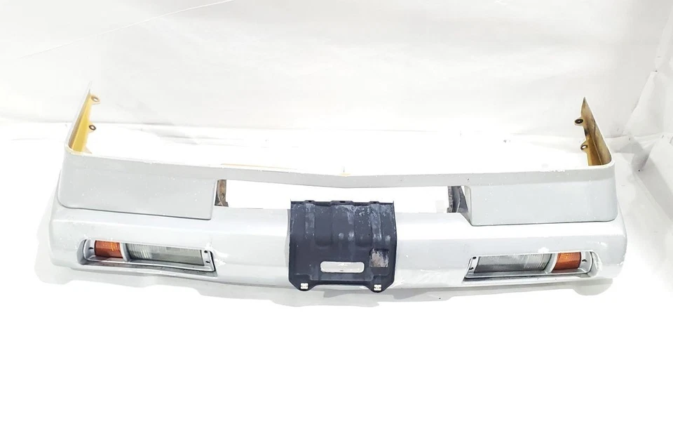 1984 年 Starion Conquest 克莱斯勒原始设备制造商需要油漆完整前保险杠 — 第 2/4 张图片