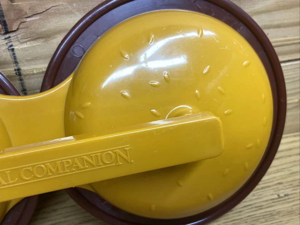 Prensa de hamburguesas de carbón acompañante hamburguesa empanada vegetal relleno molde parrilla 2005 Foto 4 de 4