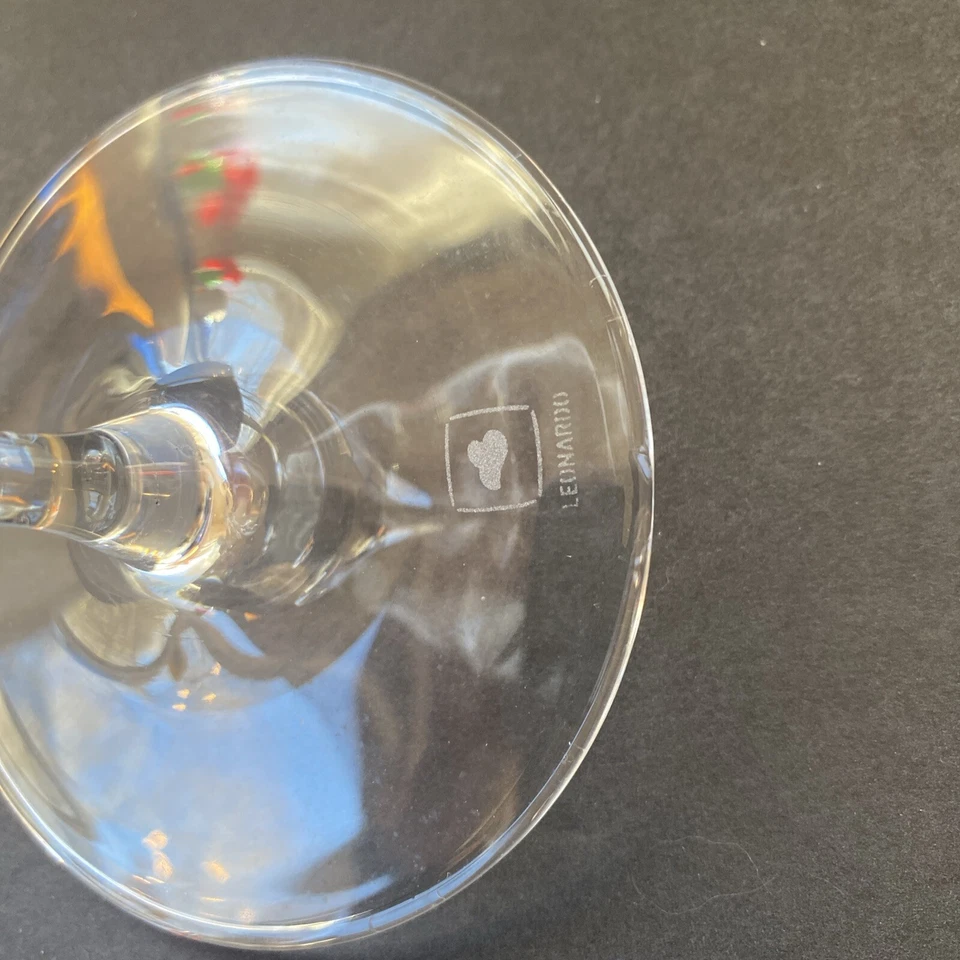 Vaso soplado a mano Leonardo vino tinto burdeos 10" cuenco bulboso 28 OZ borgoña Foto 3 de 4