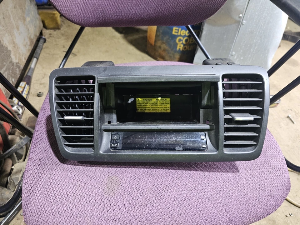 Reloj de tablero central Subaru Legacy Outback 2005-2009 ventilaciones Cubby OEM 85201AG200 Foto 2 de 3