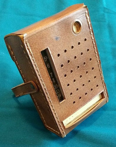 Rare 1960 Zenith Royal 185 Transistor Radio w/Case, Great Shape - Free Shipping - Picture 9 of 12