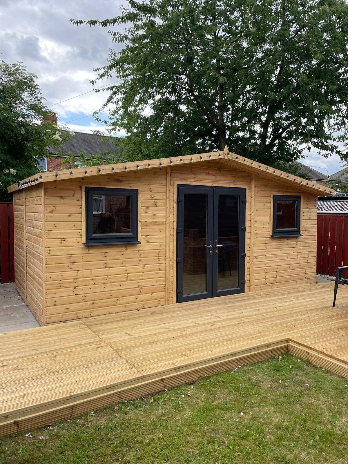 18X10 GARDEN SUMMER HOUSE/ BAR/GAMES ROOM TANALISED SUPER HEAVY DUTY