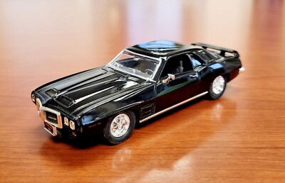 Road Signature Collection 1969 Pontiac Firebird Trans Am Black 1