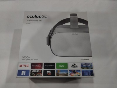 Oculus Go 32GB  All-in-One VR Headset  w/ Controller and Charging Cable.