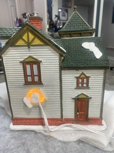 Lemax Coventry Cove Holiday Open House 2015 - Picture 4 of 6