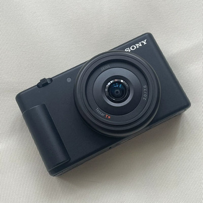 Sony ZV-1F 20.1MP 4K Vlogging Compact Digital Camera Flip Screen US Shipping