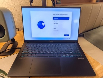 Asus VivoBook S 15 (Black) Snapdragon X Plus 3K-OLED Screen 16GB RAM