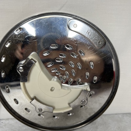 Lot 2 CUISINART DLC834 Fine & DLC837 Medium FOOD PROCESSOR GRATER DISCS - Picture 8 of 8