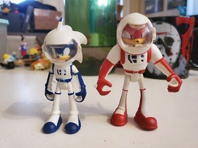 Sonic Boom 3  Sonic & Knuckles In Spacesuits 2016 Tomy Figure Sega