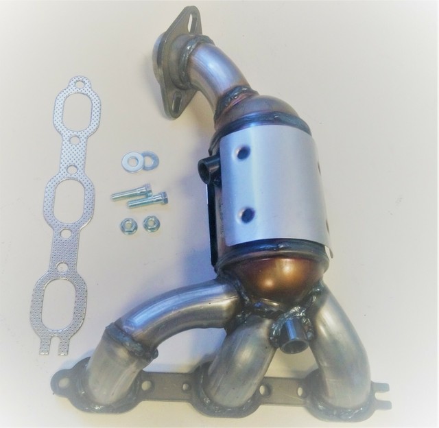 2009 2010 Volkswagen Routan 4.0L Front Catalytic Converter Radiator