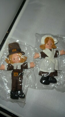 VINTAGE HALLMARK 1970'S THANKSGIVING PILGRIMS  ONE PAIR  NEW IN PKG