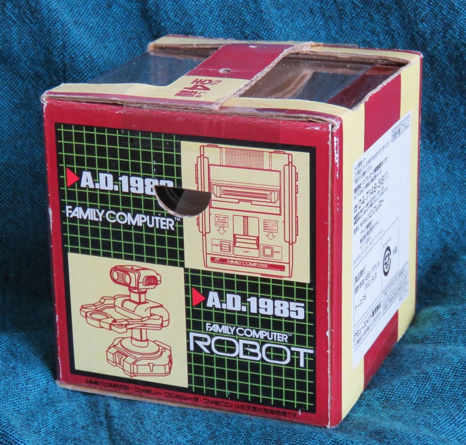 Reloj Pulsera Nintendo En Estuche Cubo Ordenador Familiar Banpresto Todavía Precintado Nuevo Foto 3 de 4