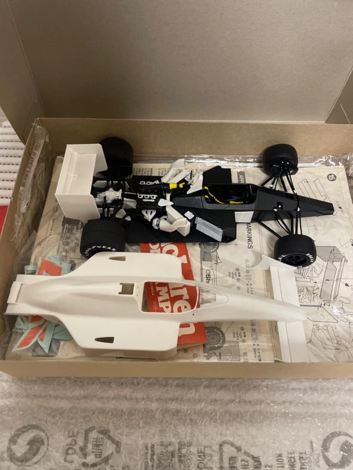 Tamiya 1/20 McLaren MP4/4 World Champion 1988 MONTATO - Immagine 2 di 3