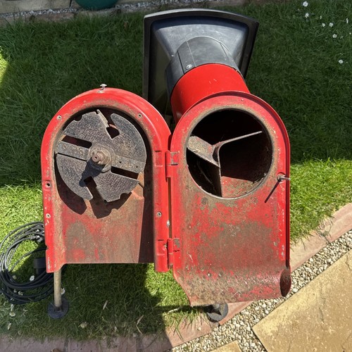 Garden Shredder - Picture 3 of 9