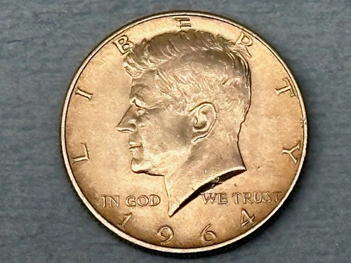 US 1964 KENNEDY HALF DOLLAR 90% SILVER COIN