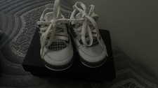 Jordan 4 Retro.