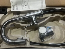 Delta Trinsic Single-Handle Pull-Down Sprayer Bar Faucet with MagnaTite Docking