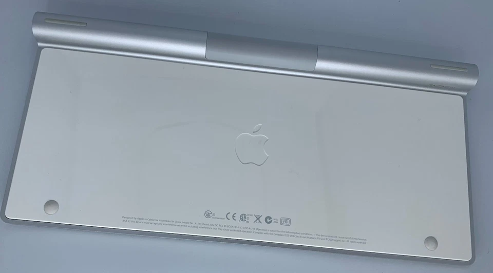 APPLE A1314 WIRELESS BLUETOOTH KEYBOARD, CLEAN & WORKING GENUINE OEM - Image 2 of 3