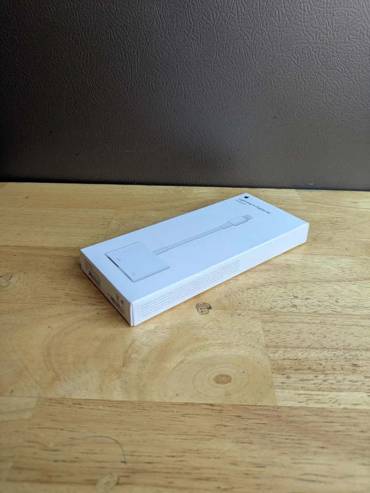 Apple Lightning to Digital AV Adapter - Image 3 of 3
