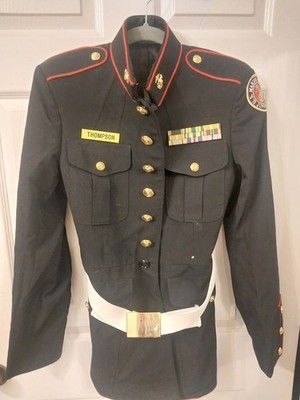 US Marine Corps Enlisted  Dress Blue Jacket  Wool/Poly Crown Clothing Size 38L