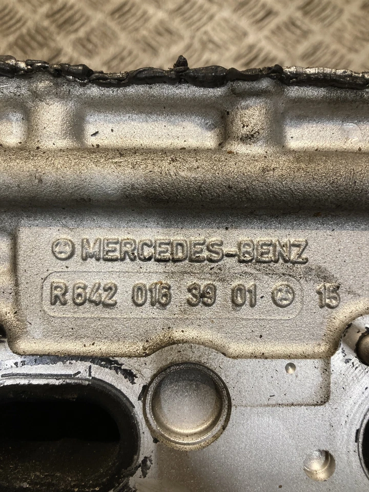 Cabezal motor lateral derecho MERCEDES-BENZ GL 320 CDI X164 6420163901 3,0 diésel Foto 4 de 4