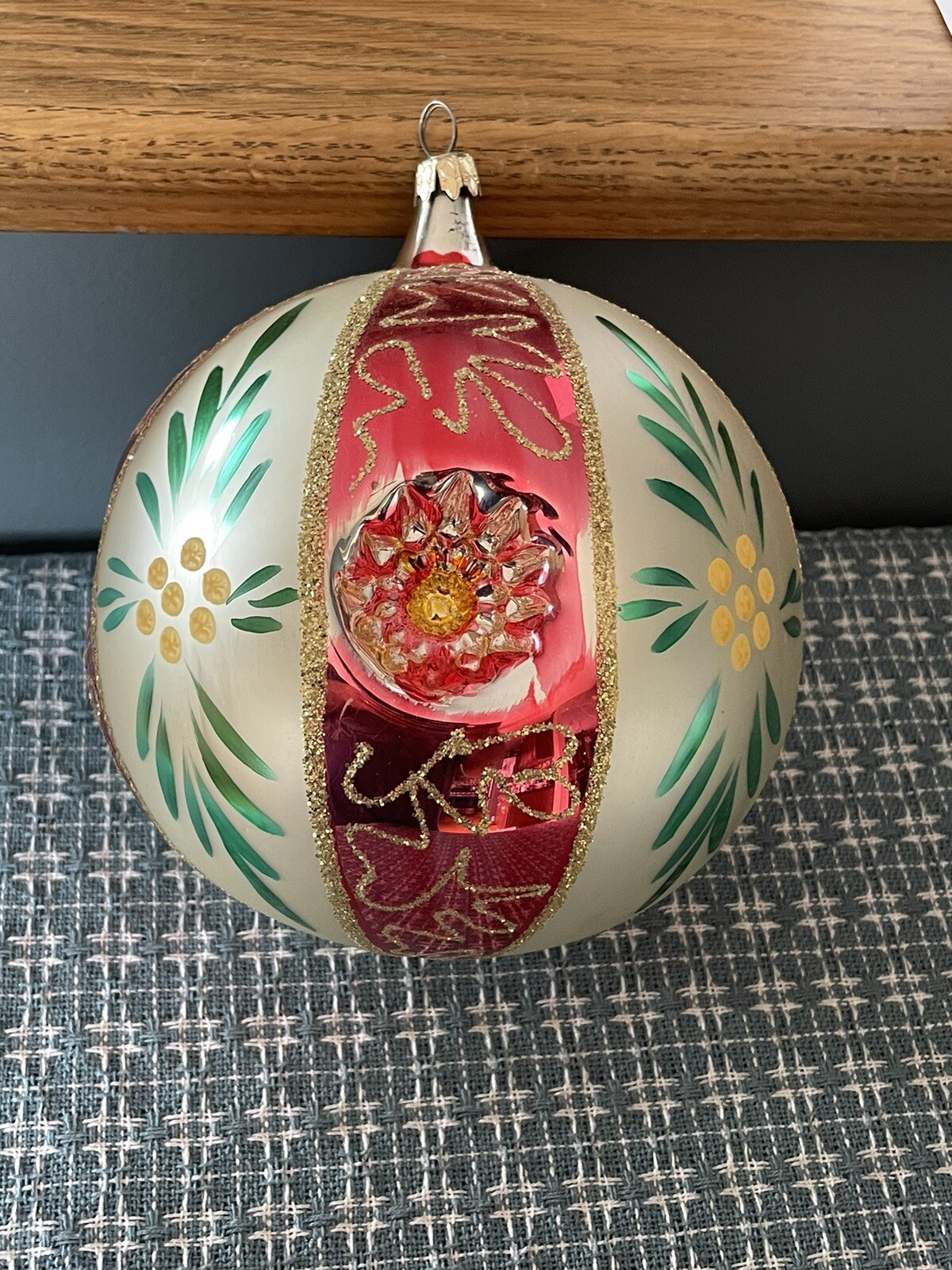 Picture 1 of 8
