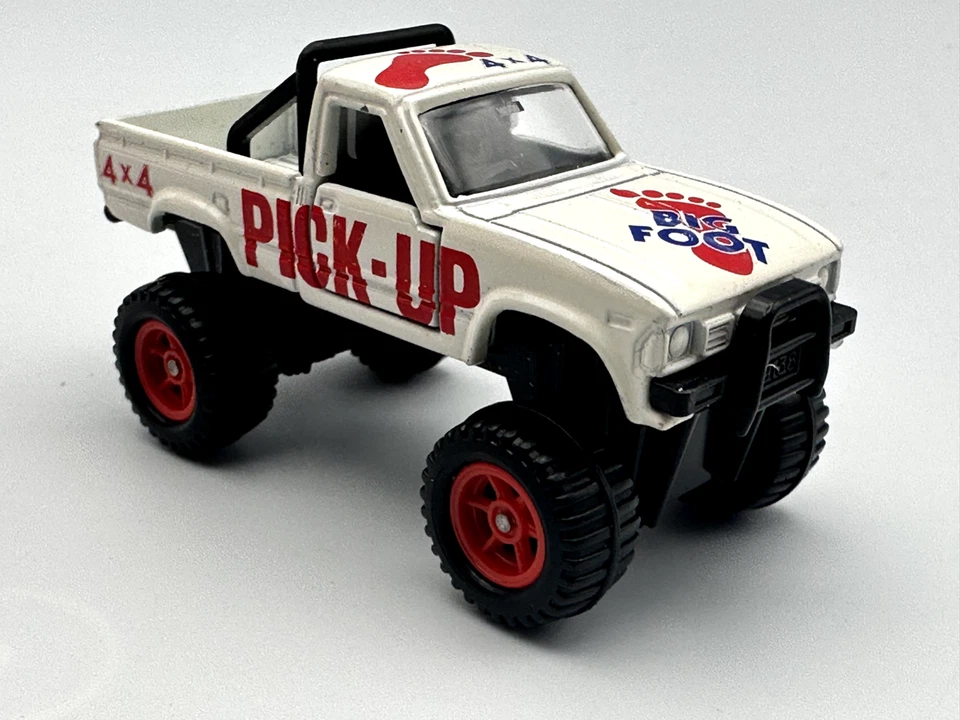 Tomica Tomy Big Foot #3 Toyota Hilux Pickup Truck, White, 1:64, Excellent - Image 2 of 4