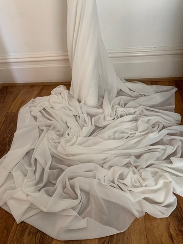 Ivory Crepe Georgette Fabric 58'' PRICE PER METER - Picture 2 of 2