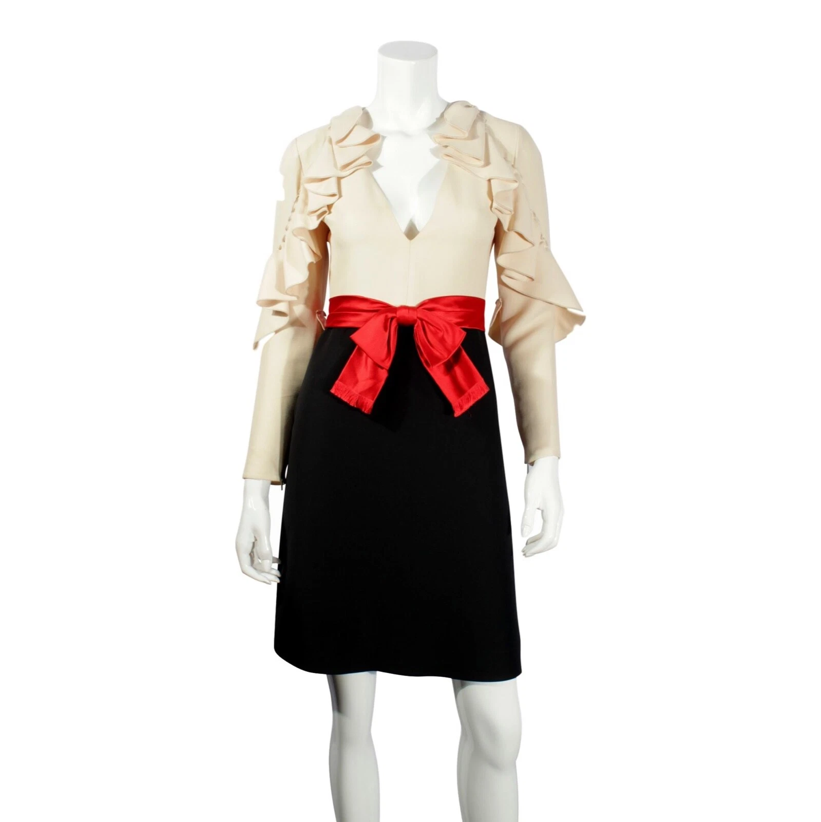 GUCCI crème volante et noire avec robe nœud satiné rouge   US 2