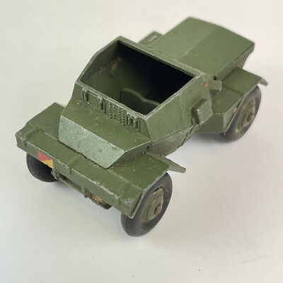 Dinky Toys England par Meccano LTD : Scout car N°673