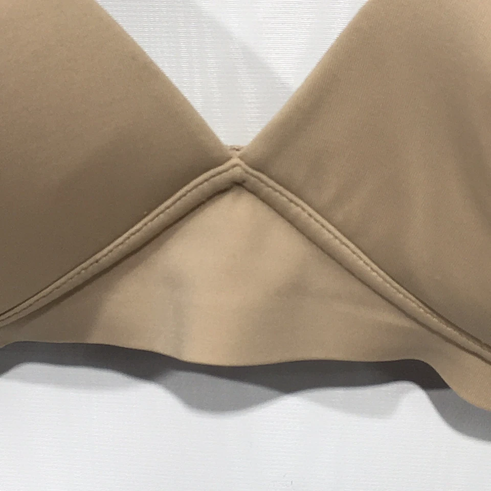 Sutiã feminino Bestform bege sem fio 36B copo liso camiseta acolchoada - Imagem 2 de 4