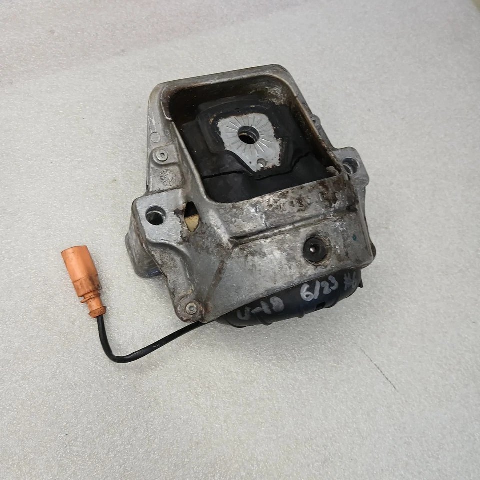 2010-2012 AUDI A5 QUATTRO 2,0 л - двигатель / крепление двигателя OEM - Изображение 2 из 4