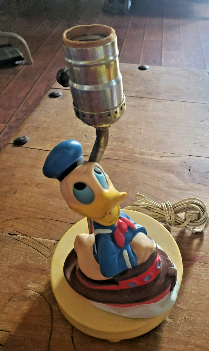 Vintage Disney's Dolly Toy Co. Donald Duck Table Lamp Night Light